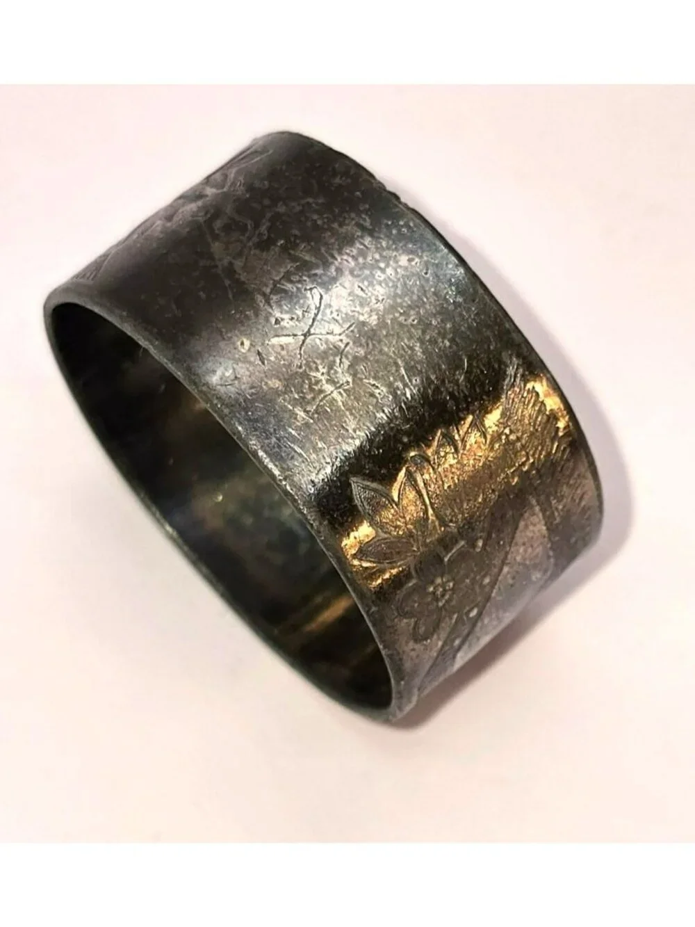 Vintage Silver Tone Floral Etched 1.5